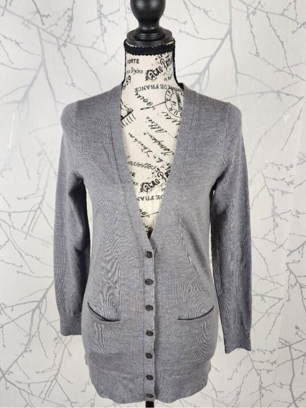 Banana Republic Pale Gray 100% Merino Wool Button Front Cardigan